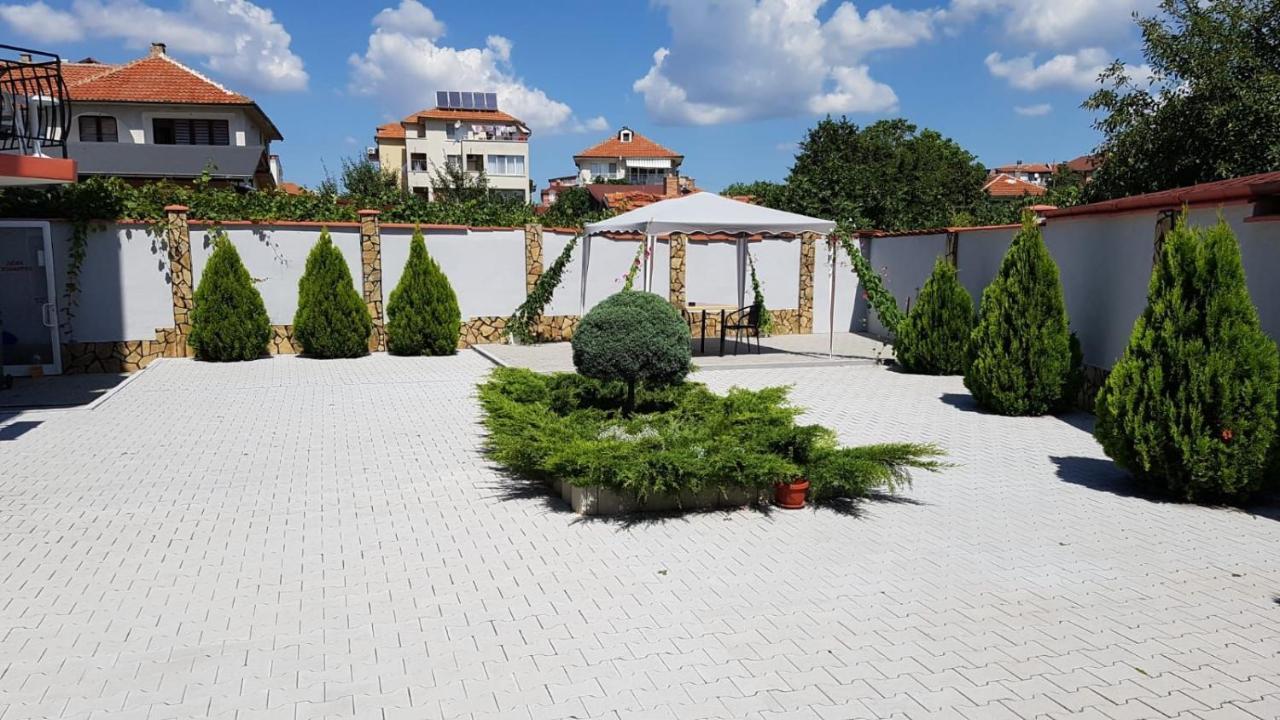 Sineva Guest House Ravda Exterior photo